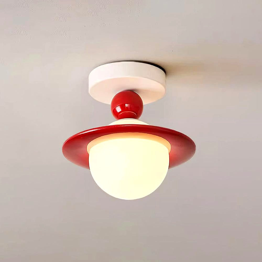 Modèle vert fixé au plafond, vue large de la pièce