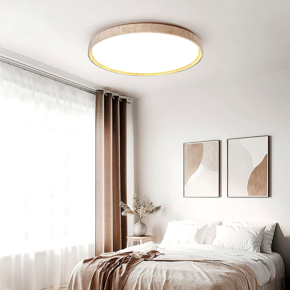 Luminaire en travertin dans une chambre à l'ambiance douce
