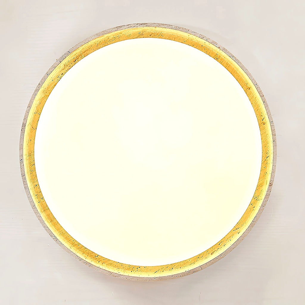 Vue en angle montrant la forme ronde et le profil fin